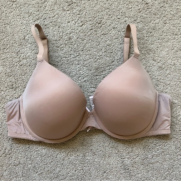 Victorias Secret Bras 38C - Picture 2 of 12